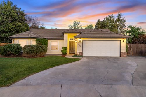 2505 W Delta Ct, Visalia, CA, 93291-3152 | Card Image