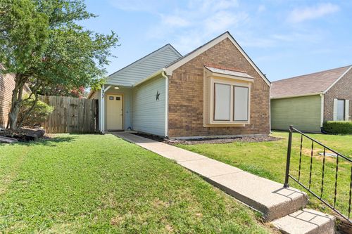 217 Teakwood Ln, Lewisville, TX, 75067-6530 | Card Image
