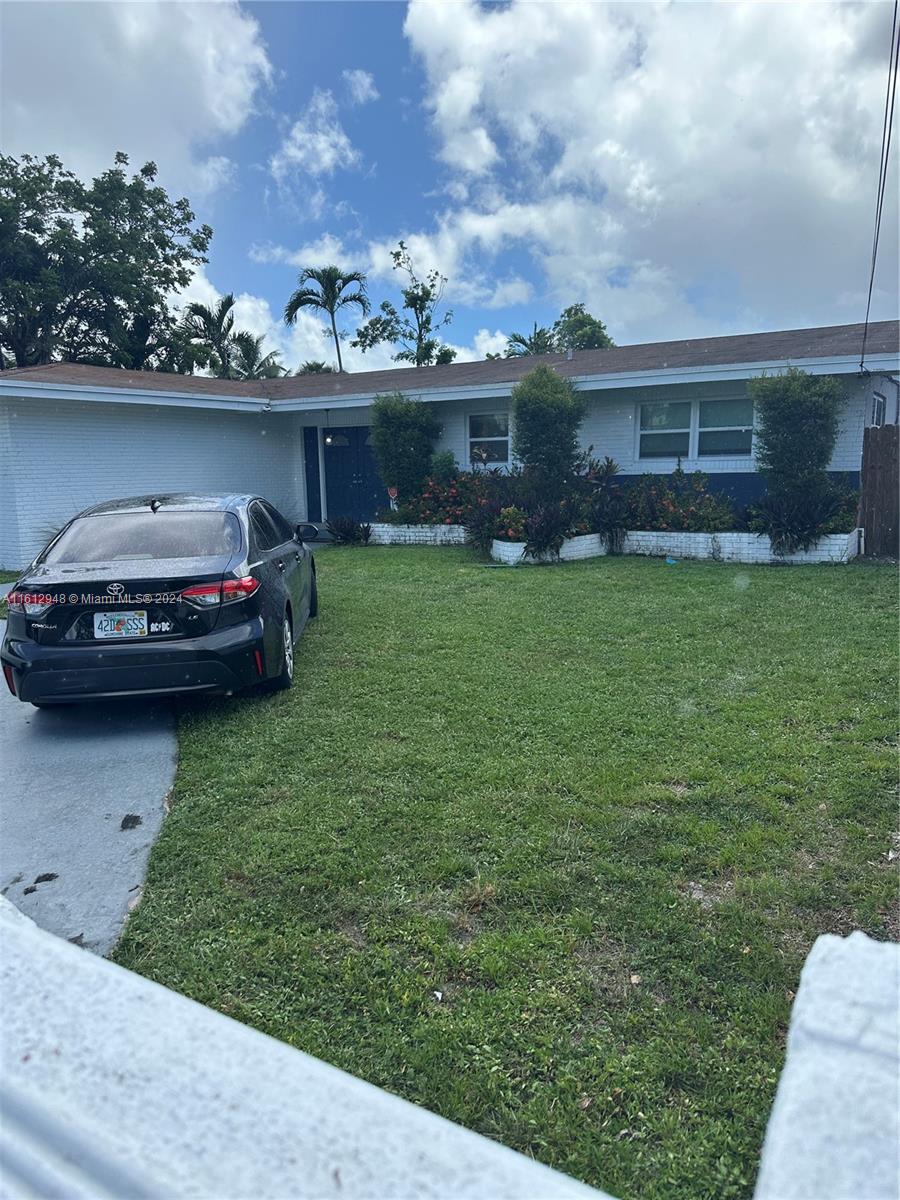 18th Ave, Miami, FL 33179