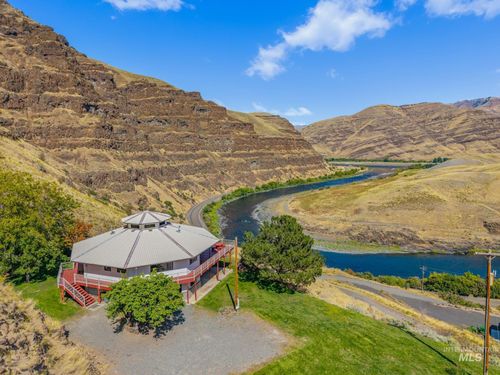 37896 Snake River Rd, Asotin, WA, 99402-9512 | Card Image