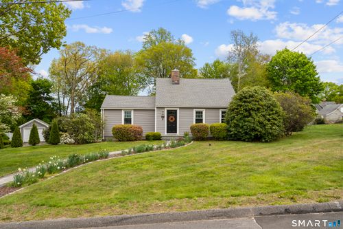 55 Highwood Rd, Waterbury, CT, 06708-2811 | Card Image