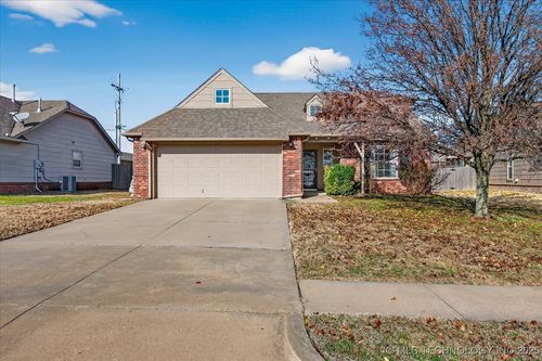 3214 Debbie Ln, Bartlesville, OK, 74006-6505 | Card Image