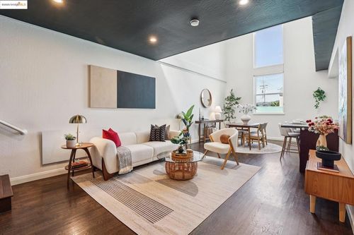 1004 9th Ave, Oakland, CA, 94606 | Card Image