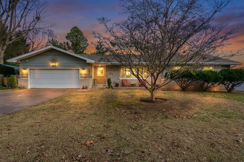 1984 S Meadowview Avenue, Springfield, MO, 65804 | Card Image