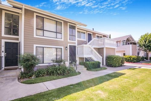17-700 Walnut Via, Anaheim, CA, 92801-1045 | Card Image