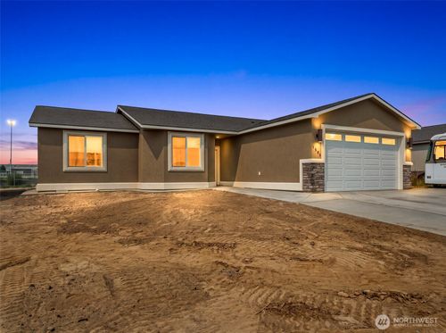 1505 7th Ave Ne, Quincy, WA, 98848-1649 | Card Image