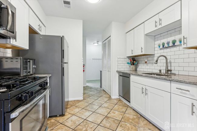 2202 - 2202 Privet Way, Townhouse with 2 bedrooms, 2 bathrooms and null parking in Basking Ridge NJ | Image 11