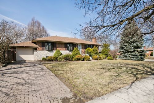 67 Elvaston Dr, North York, ON, M4A1N5 | Card Image
