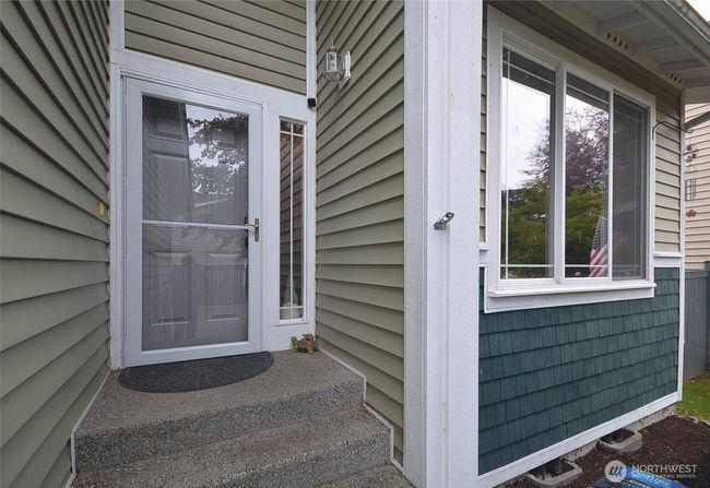 Entryway into home. | Image 4