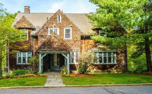 36 Dexter Rd, Newton, MA, 02460-2318 | Card Image