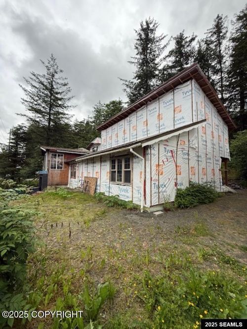 2981 Douglas Hwy, Juneau, AK, 99801-1911 | Card Image