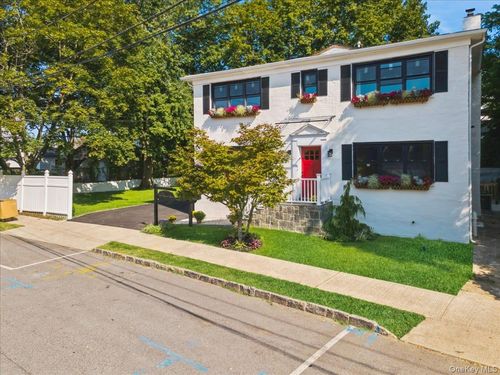 25-23 Van Duzen Pl, Eastchester, NY, 10707-3415 | Card Image