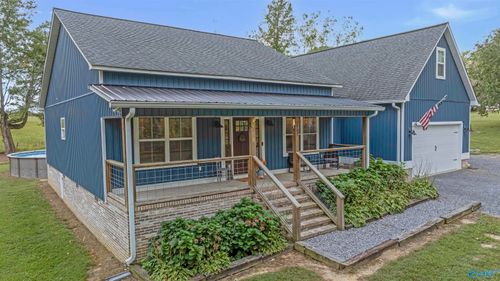 551 County Road 271, Fort Payne, AL, 35967-6229 | Card Image