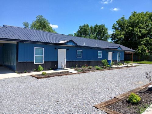 168 E Doughty St, Colcord, OK, 74338 | Card Image