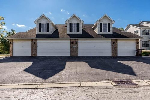 unit-b-5000 Trillium Trl, Poplar Grove, IL, 61065-7557 | Card Image