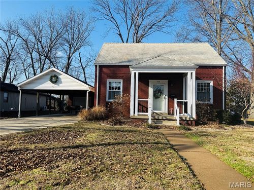 549 S Grand St, Nashville, IL, 62263-1331 | Card Image