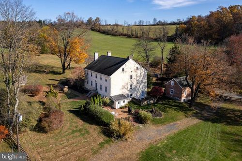 46 Poor Farm Rd, Pennington, NJ, 08534-3801 | Card Image