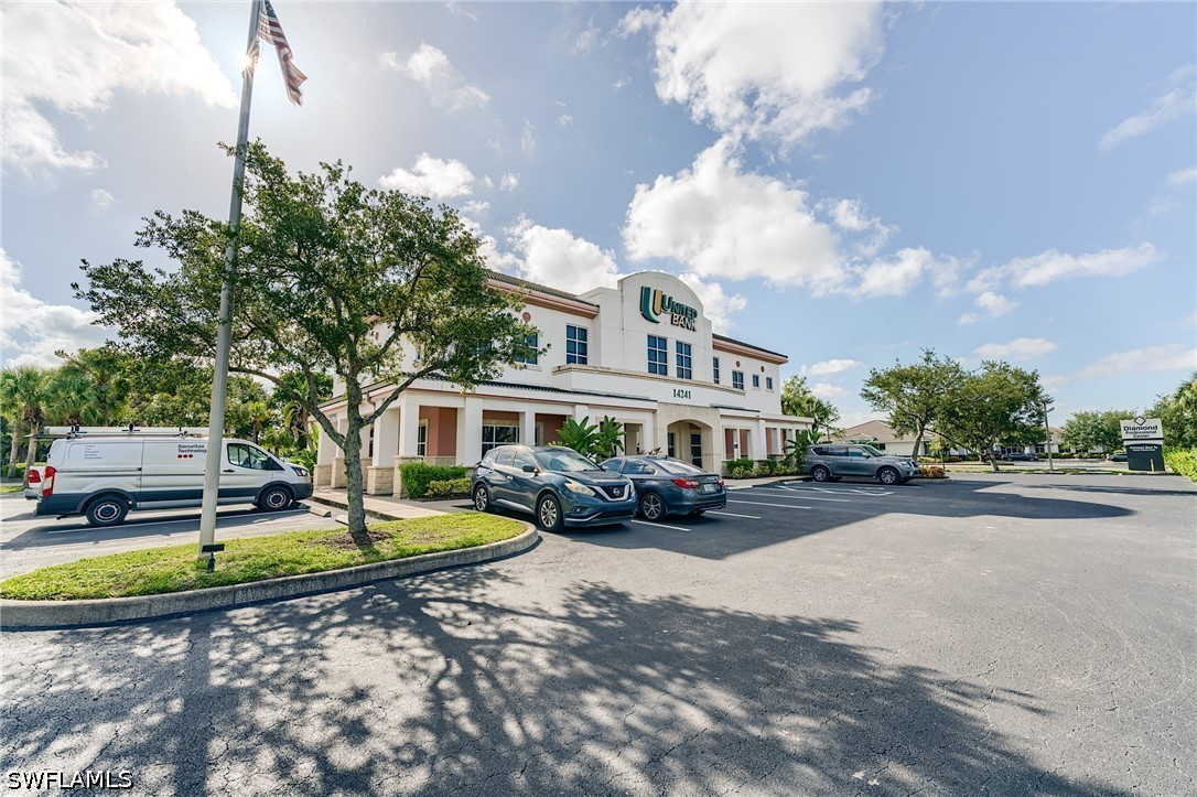 14241 Metro Pkwy, Fort Myers, FL 33912