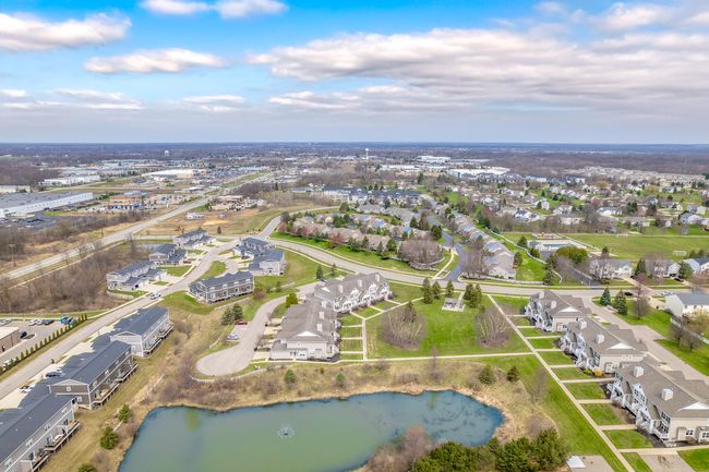 8 - 3672 Oxford Ct, Condo with 3 bedrooms, 3 bathrooms and null parking in Hudsonville MI | Image 4