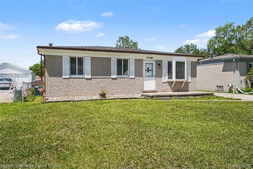 37125 Carpathia Blvd, Sterling Heights, MI, 48310-3847 | Card Image