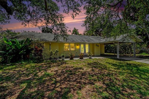 413 Pameto Rd, Nokomis, FL, 34275-3004 | Card Image