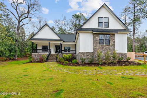 165 Riding Ln, Southern Pines, NC, 28387-6650 | Card Image