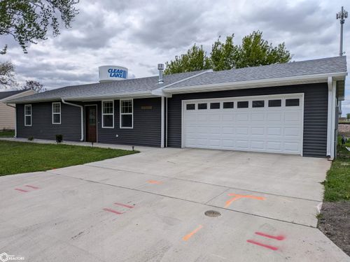 1610 W 7th Ave N, Clear Lake, IA, 50428 | Card Image