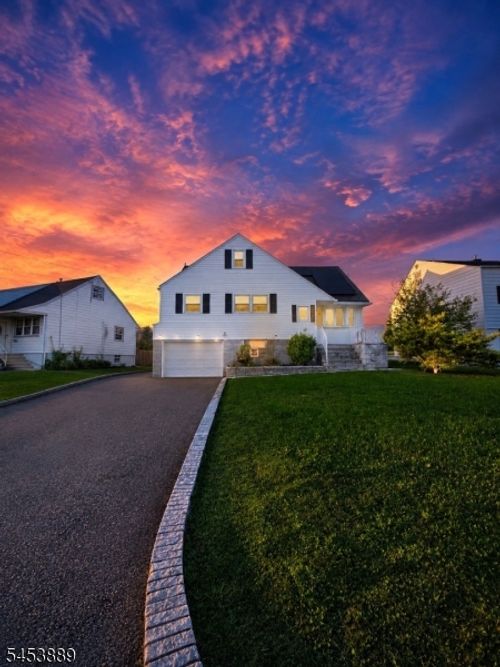 19 Jonquil Cir, Fords, NJ, 08863-1208 | Card Image