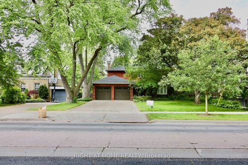 89 Yonge Blvd, North York, ON, M5M3G8 | Card Image