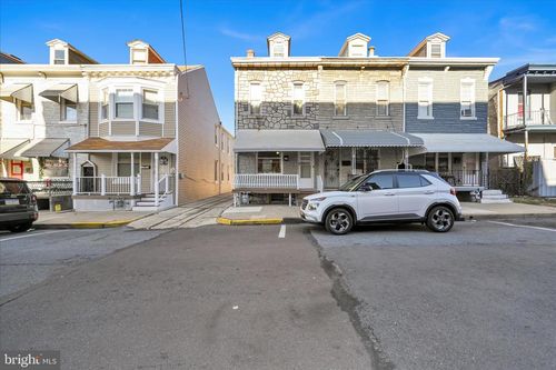 943 Spruce St, READING, PA, 19602-1954 | Card Image