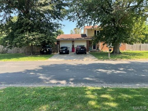 902 Glenn Dr, Sikeston, MO, 63801-3930 | Card Image