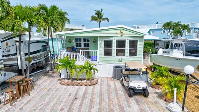 65821 Overseas Hwy, House other with 2 bedrooms, 1 bathrooms and null parking in Long Key FL | Image 31