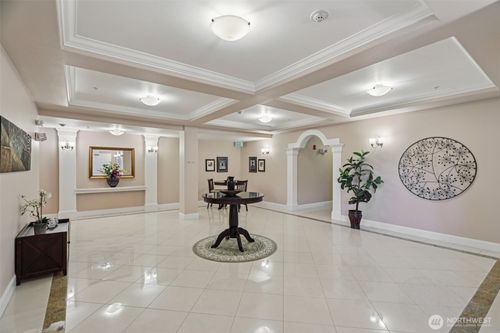 unit-301-4406 Providence Point Pl Se, Issaquah, WA, 98029-6823 | Card Image