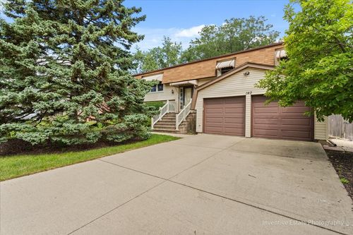 140 Springhill Dr, Bolingbrook, IL, 60440-2741 | Card Image