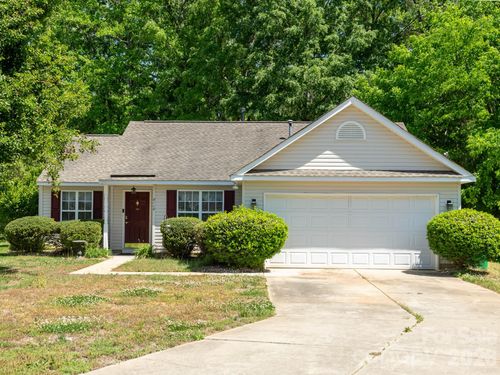 8110 Slickrock Cir, Charlotte, NC, 28215-8702 | Card Image