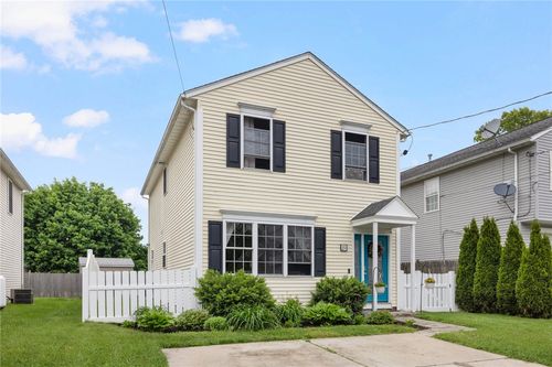 21 Marques St, Cumberland, RI, 02864-1965 | Card Image