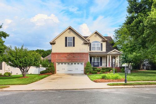 7162 Houser Ridge Ln, Hixson, TN, 37343-1895 | Card Image