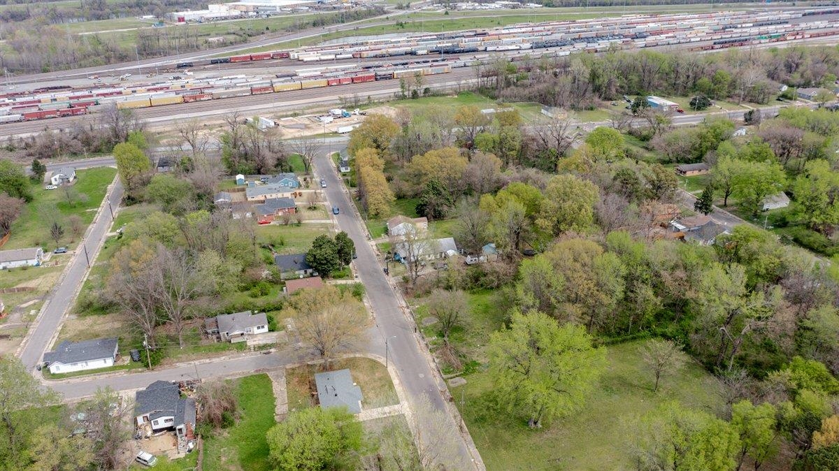 Land in Memphis 4