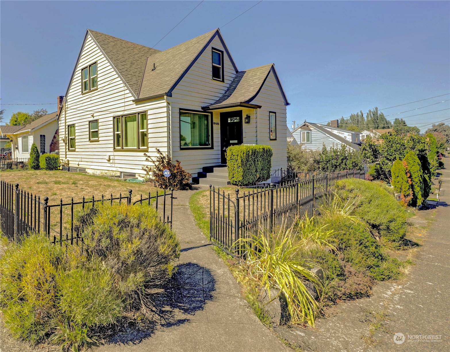 High Ave, Bremerton, WA 98337
