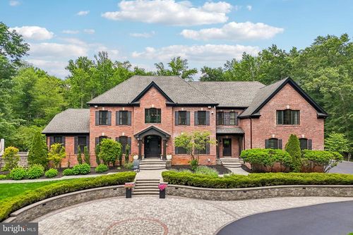 5 Northwind Ct, Monroe Township, NJ, 08831-2369 | Card Image