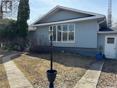 210 Railway Ave, House other with 3 bedrooms, 1 bathrooms and null parking in Hazel Dell SK | Image 1