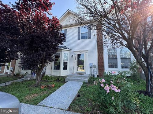 536 Hotchkiss Dr, WOODSTOCK, VA, 22664-4040 | Card Image