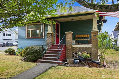 1081 Lafromboise St, Enumclaw, WA, 98022-2539 | Card Image