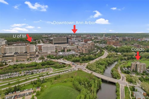 apt-8f-1050 Wall St, Ann Arbor, MI, 48105-1983 | Card Image