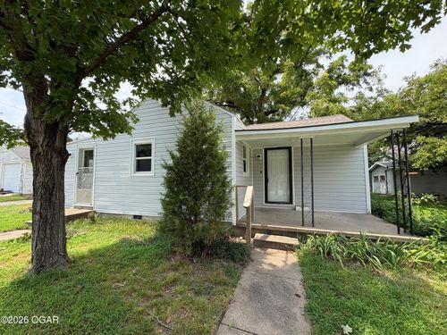 312 N Cedar Avenue, Webb City, MO, 64870 | Card Image