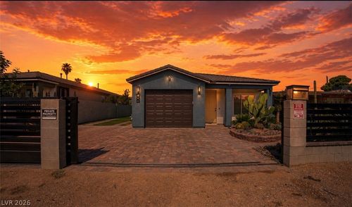 605 N Yale St, Las Vegas, NV, 89107-1928 | Card Image