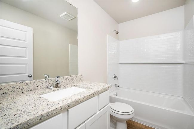 Another full sized bathroom means there's no more morning fights over the bathroom are a thing of the past! | Image 7