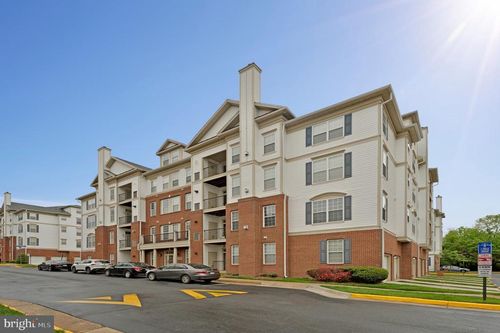 301-11575 Cavalier Landing Ct, FAIRFAX, VA, 22030-8591 | Card Image