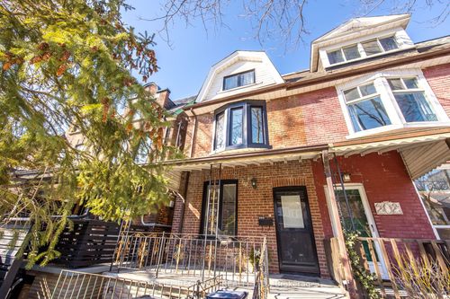 200 Roxton Rd, Toronto, ON, M6J2Y5 | Card Image