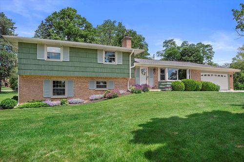 2460 Kevenauer Drive, Brookfield, WI, 53005 | Card Image